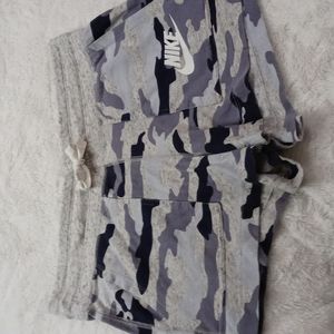Nike Shorts Size M